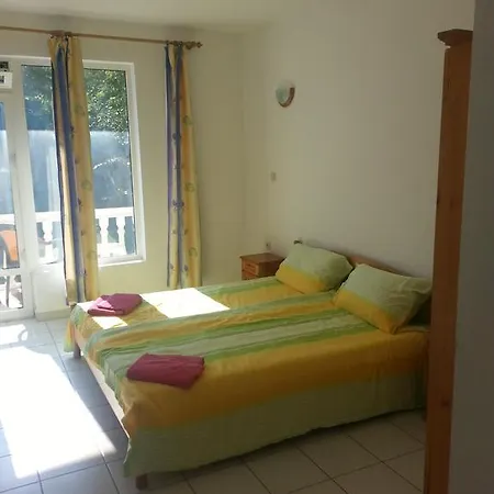 Family Casablanca فارنا