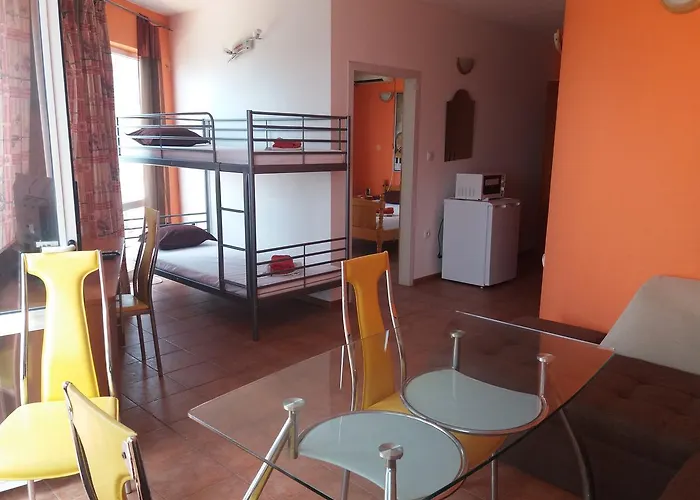 Family Casablanca Βάρνα