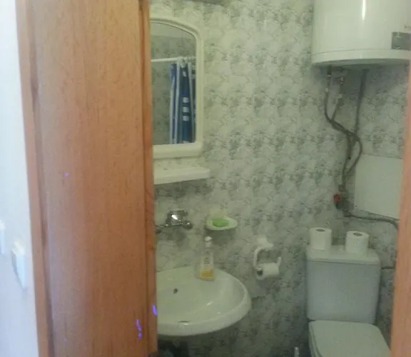 Family Casablanca 瓦爾納